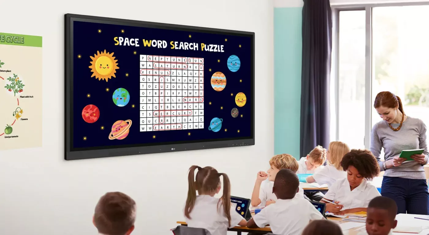 LG CreateBoard interactive digital whiteboard for school